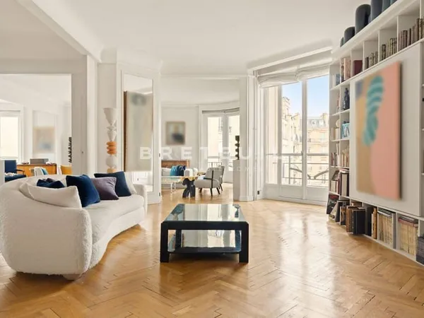 Appartement 7 pièces 240 m²