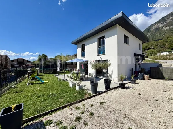 Villa 4 pièces 103 m²