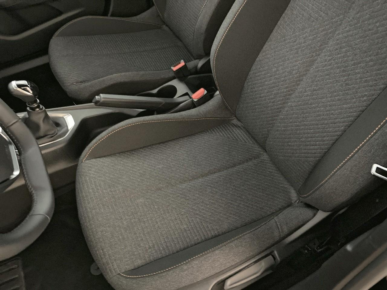 Peugeot 2008 100 s&s bvm6 style — photo 9