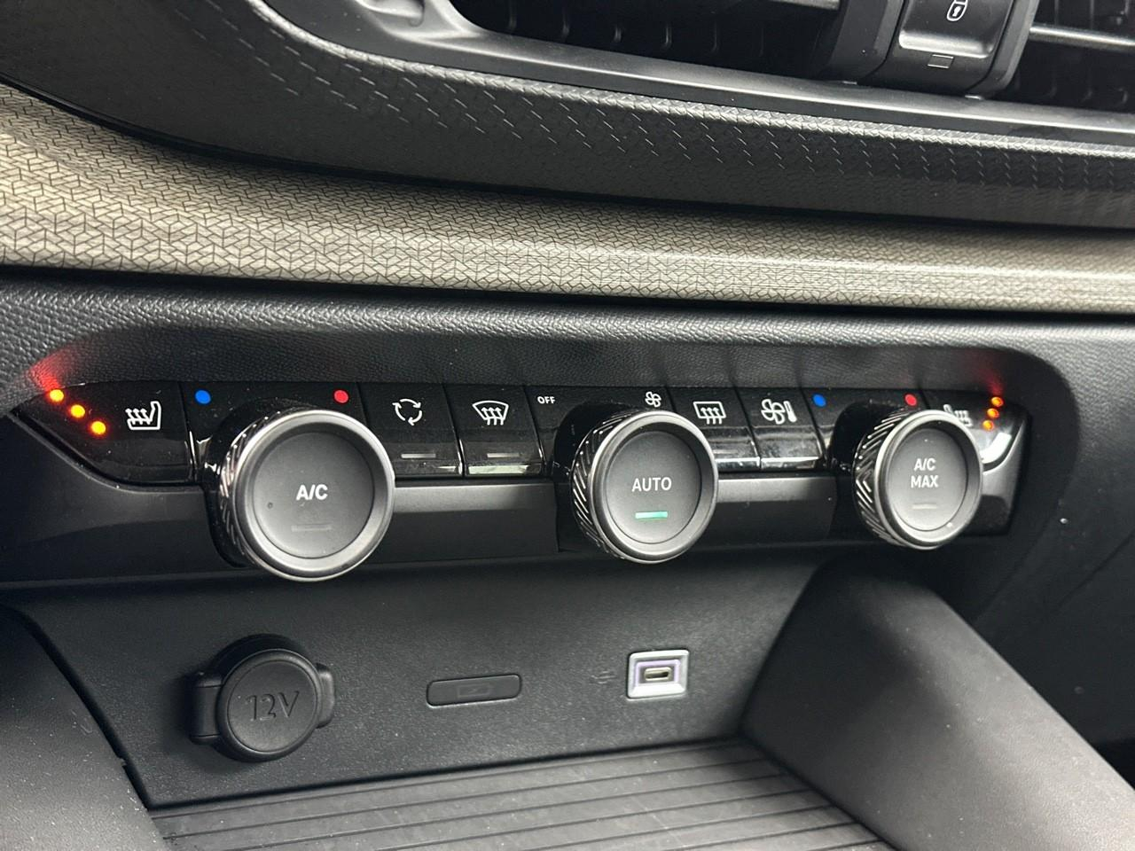 Citroën C5 X puretech 180 s&s eat8 shine — photo 28