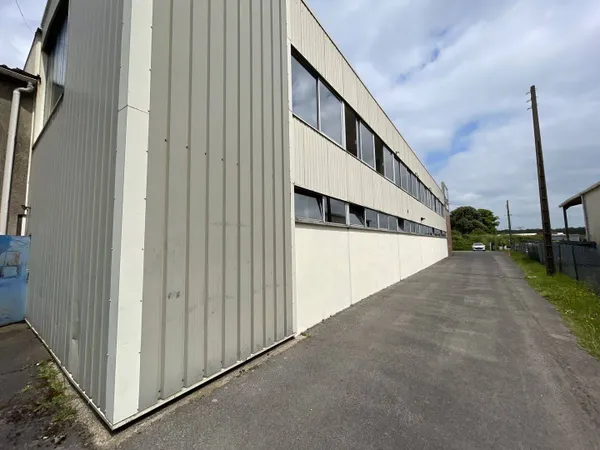 Local d'activité 2535 m²