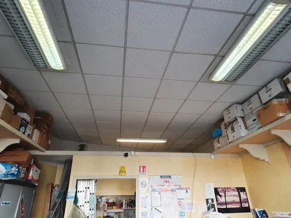 - Local commercial 25 m² avec vitrine - Centre-ville de Périgueux - À aménager selon votre activité