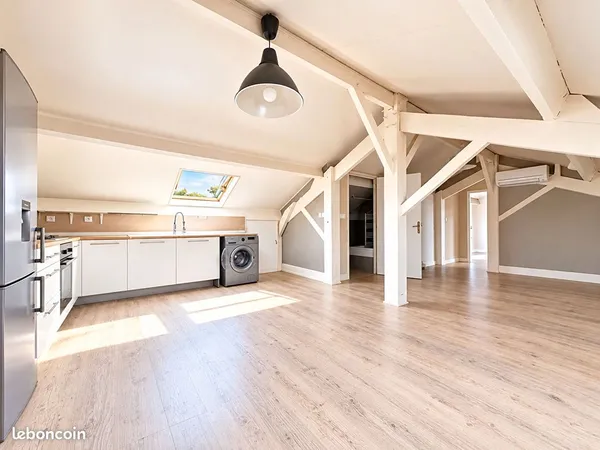 Maison 16 pièces 250 m²