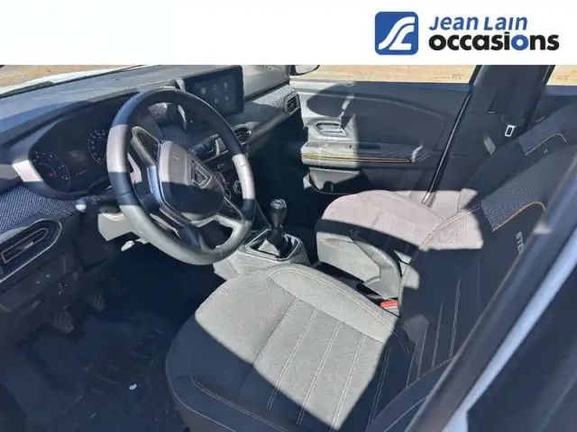 Dacia Sandero eco-g 100 — photo 11
