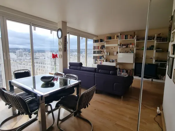 Vends appartement traversant vue dégagée