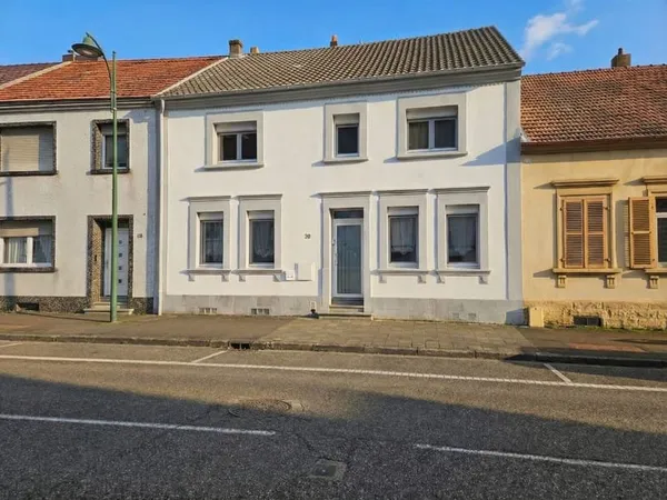 Jolie maison rénovée à Cocheren village.
