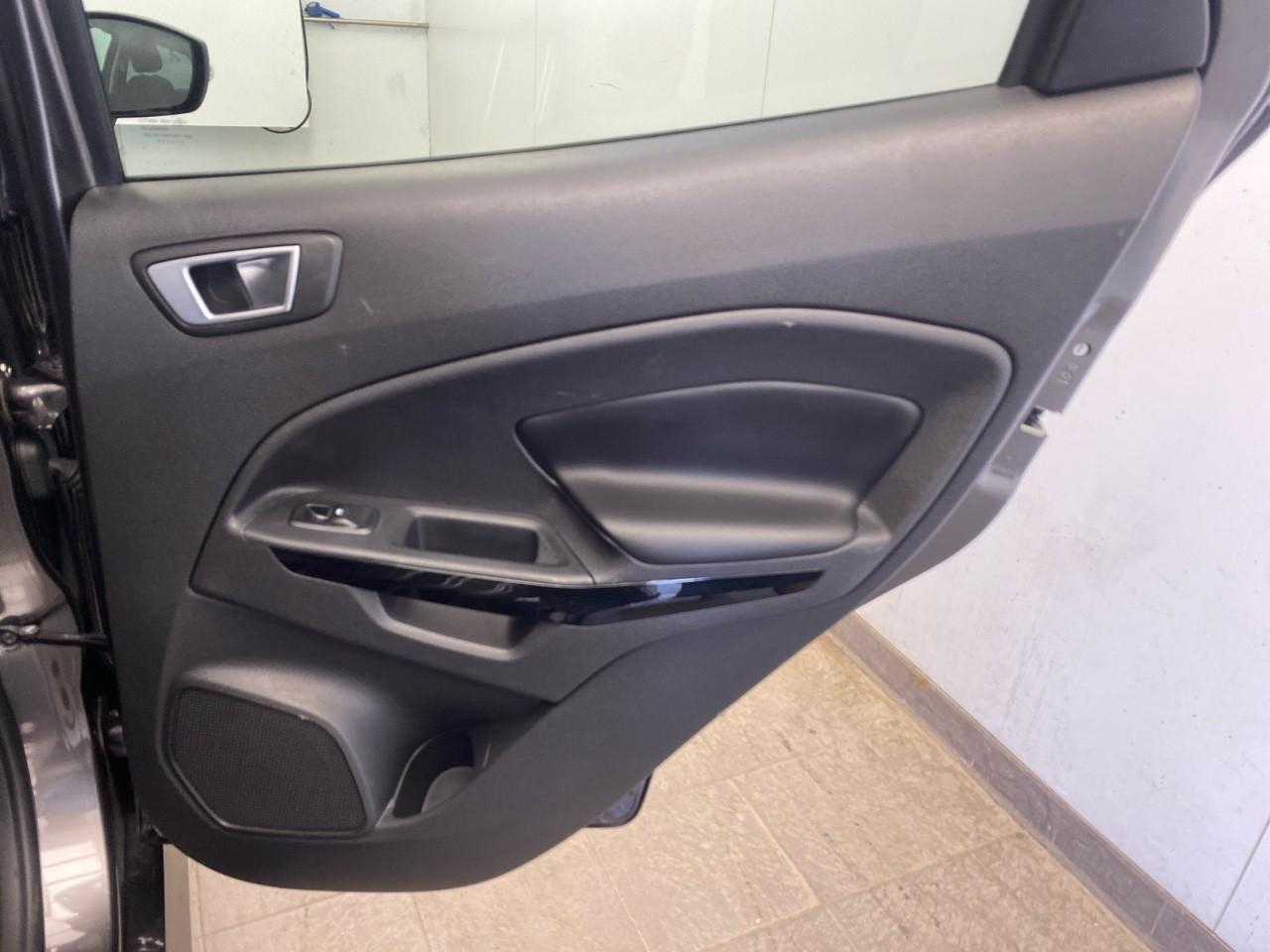 Ford Ecosport 1.0 ecoboost 125ch s&s bvm6 st-line — photo 24