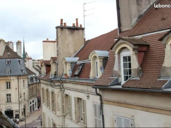 T2 meublé - hyper centre historique - proche tous commerces