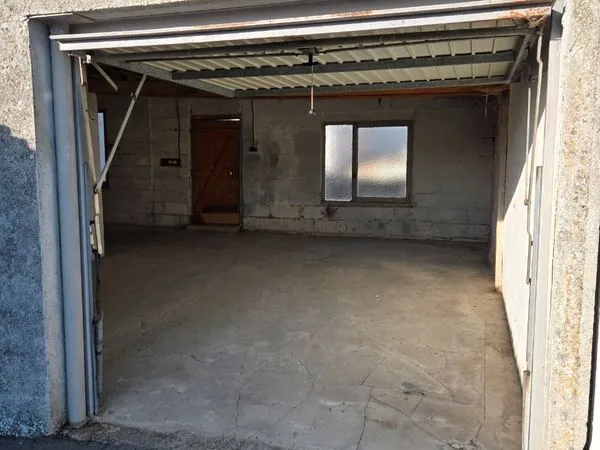 Garage/box a louer