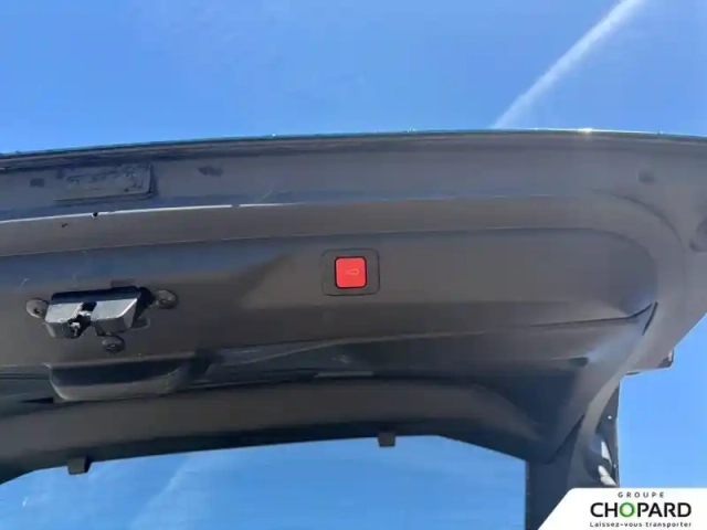 Peugeot 3008 hybrid 136 e-dcs6 — photo 19