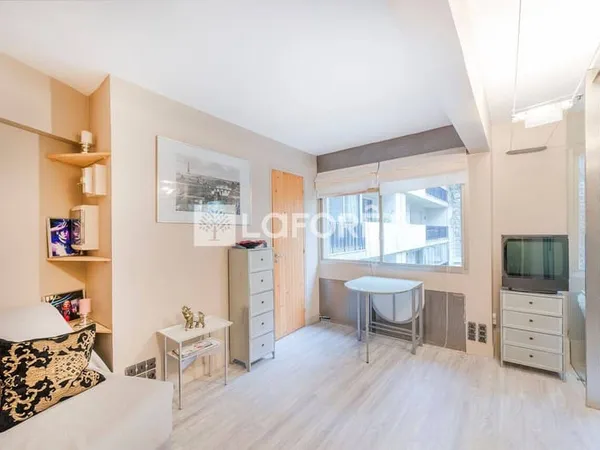Studio 1 pièce 27 m²