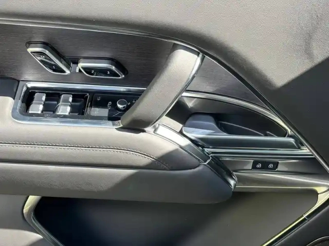 Land Rover Range Rover swb p550e phev awd — photo 51