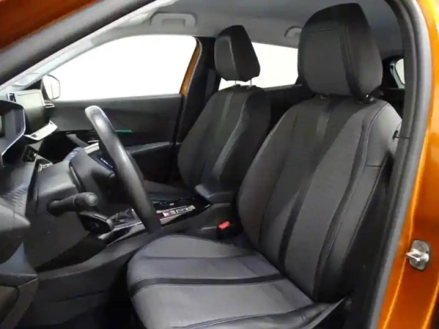 Peugeot 2008 1.2 puretech 130ch s&amp;s allure pack — photo 8