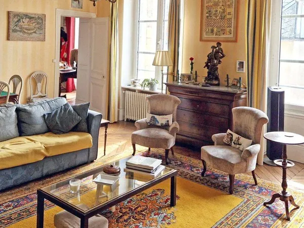 Duplex 8 pièces 202 m²