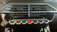 Peugeot 2008 e-2008 156ch 54 kWh GT — photo 26