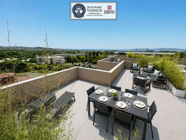 Fréjus - T4 signature, Dernier Étage + Rooftop 63 m² -Panorama Estérel & Horizon Mer