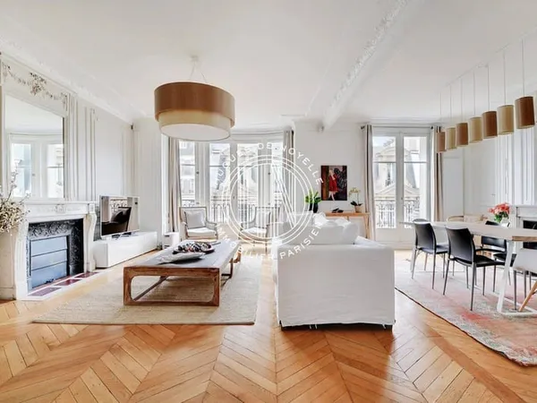 Appartement 7 pièces 190 m²