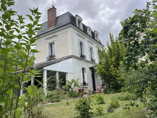 Maison 8 pièces 220 m²