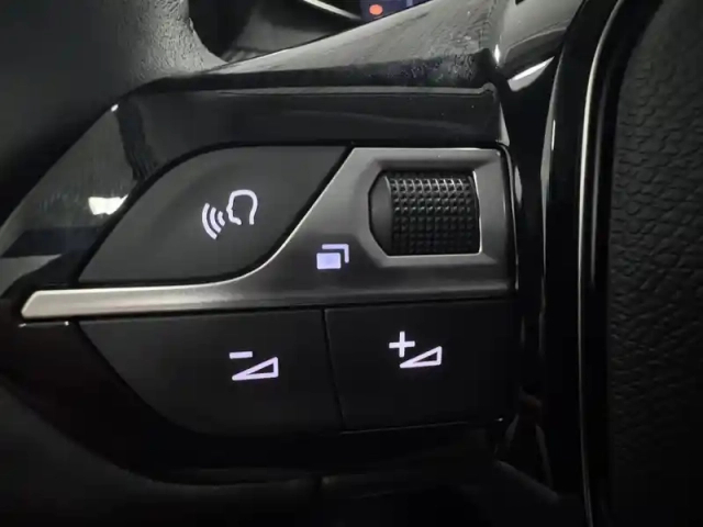 Peugeot 208 100 s&amp;s bvm6 — photo 5
