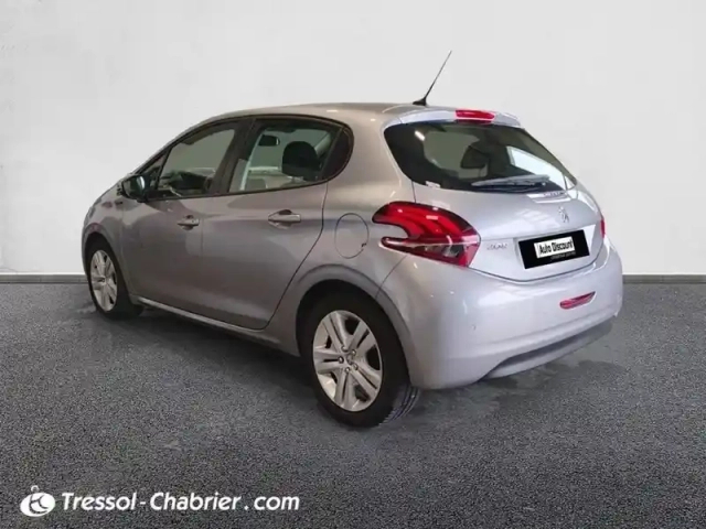 Peugeot 208 puretech 82ch s&amp;s bvm5 signature — photo 19