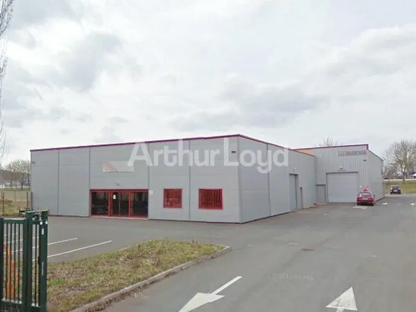Local d'activité 480 m²