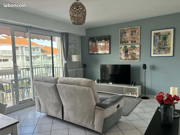T3 65m2 Talence 2 balcons traversant lumineux calme