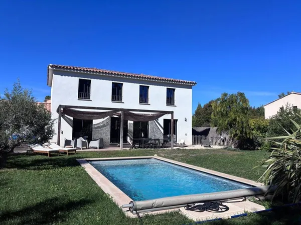 Maison 5 pièces 150 m²