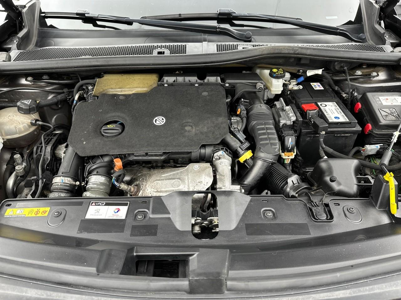 Peugeot 2008 bluehdi 130 s&s eat8 allure pack — photo 13