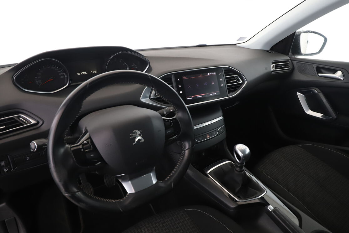 Peugeot 308 1.2 PureTech Allure — photo 10