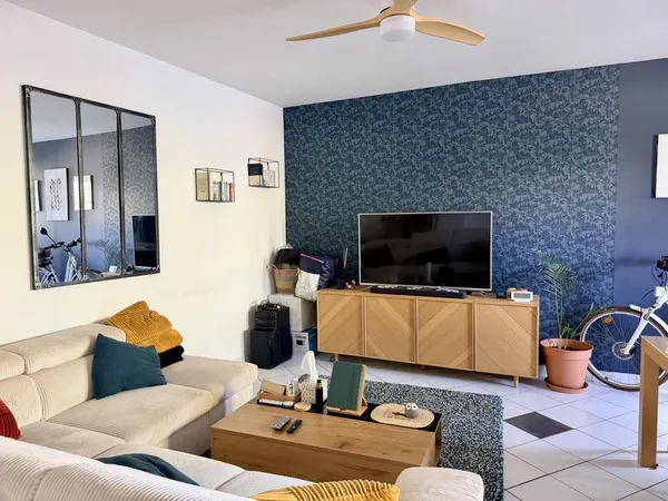 Vends maison de ville - 87 m² - 4 pièces, 3 chambres - Eysines 33320