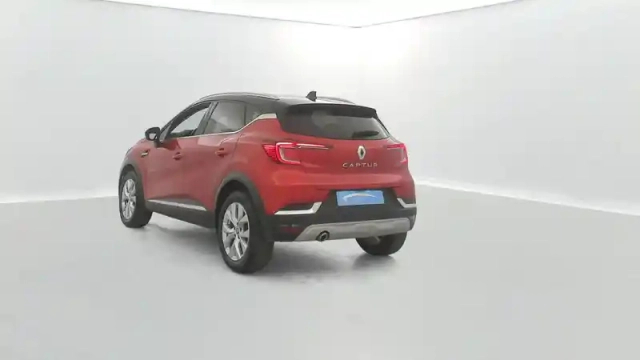 Renault Captur blue dci 115 edc — photo 75