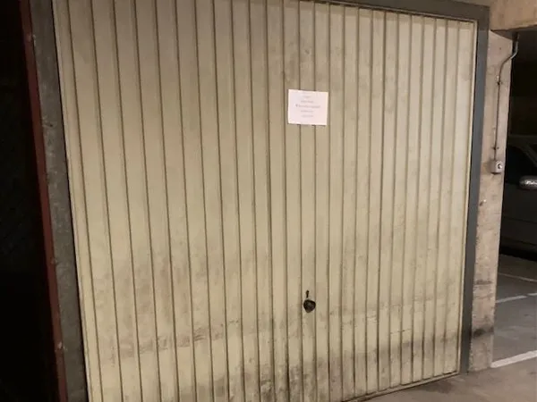 Garage fermé Paris 9 ème