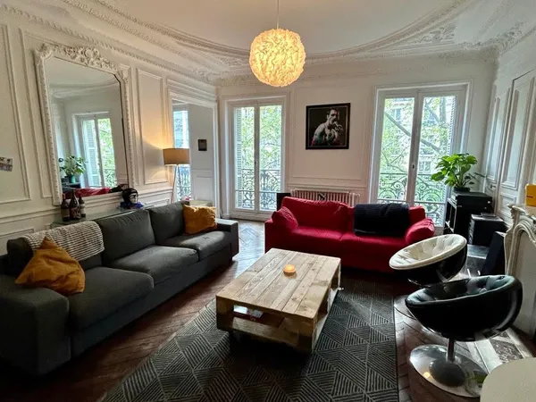 Chambre disponible mi novembre / Paris 18e / 160m2 / 900€ / coloc de 4