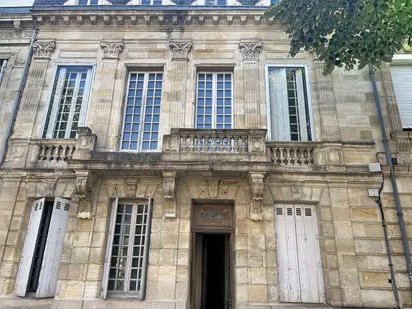 Maison 8 pièces 288 m²