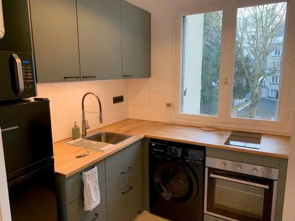 A LOUER - AGENCE GIBOIRE - APPARTEMENT T1 bis de 29.11 m² MEUBLE - RENNES CENTRE VILLE