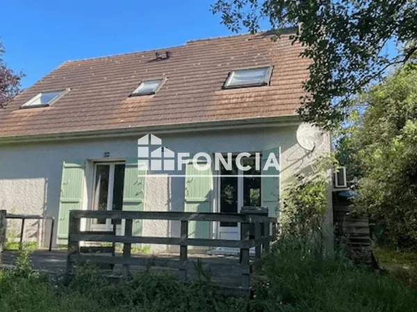 Une maison où il fait bon vivre : espace, confort et qualité de vie vous attendent à Bruyères-le-Châ