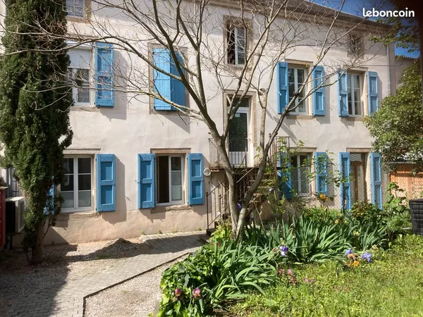 Charmant studio avec mezzanine plus jardin en option
