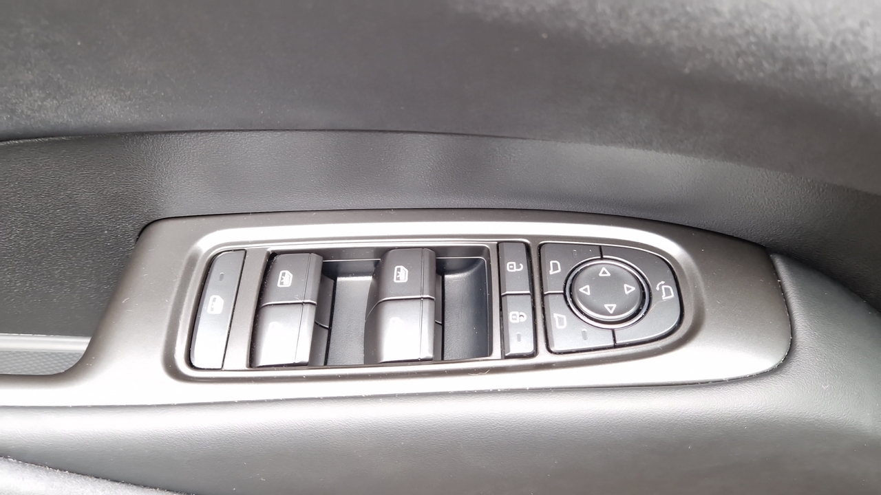 BYD Seal 6 Touring 1.5l DM-i 156 kW PHEV — photo 13