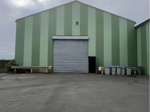 Hangar / bâtiment