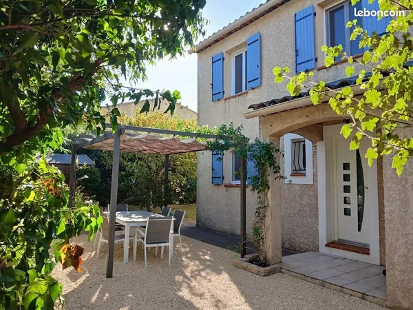 Superbe maison 120m² exposée Sud avec piscine, jardin et garage (La Fare-les-Oliviers)