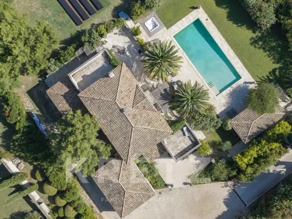 Saint-Rémy-de-Provence - Bastide familiale avec vue sur les Alpilles, piscine et appartement indépen