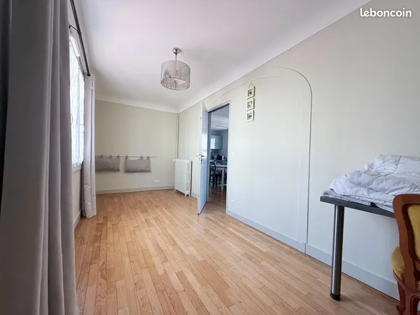 T4 - 2 chambres + 1 bureau