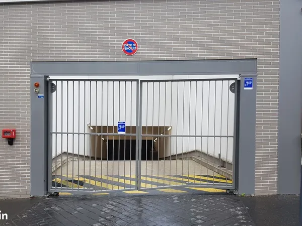 Place de parking sécurisée à Villejuif métro Léo Lagrange
