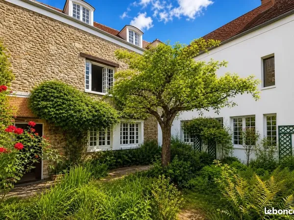 Maison 9 pièces 245 m²
