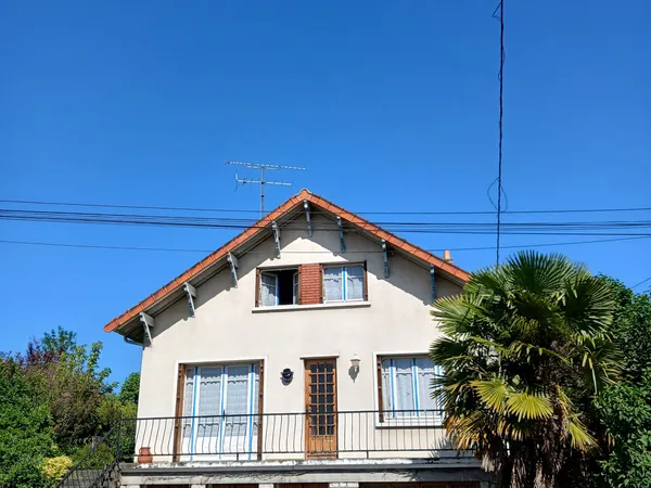 Vends maison lumineuse avec jardin