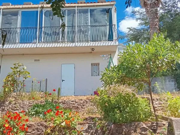 Maison individuelle avec grand jardin