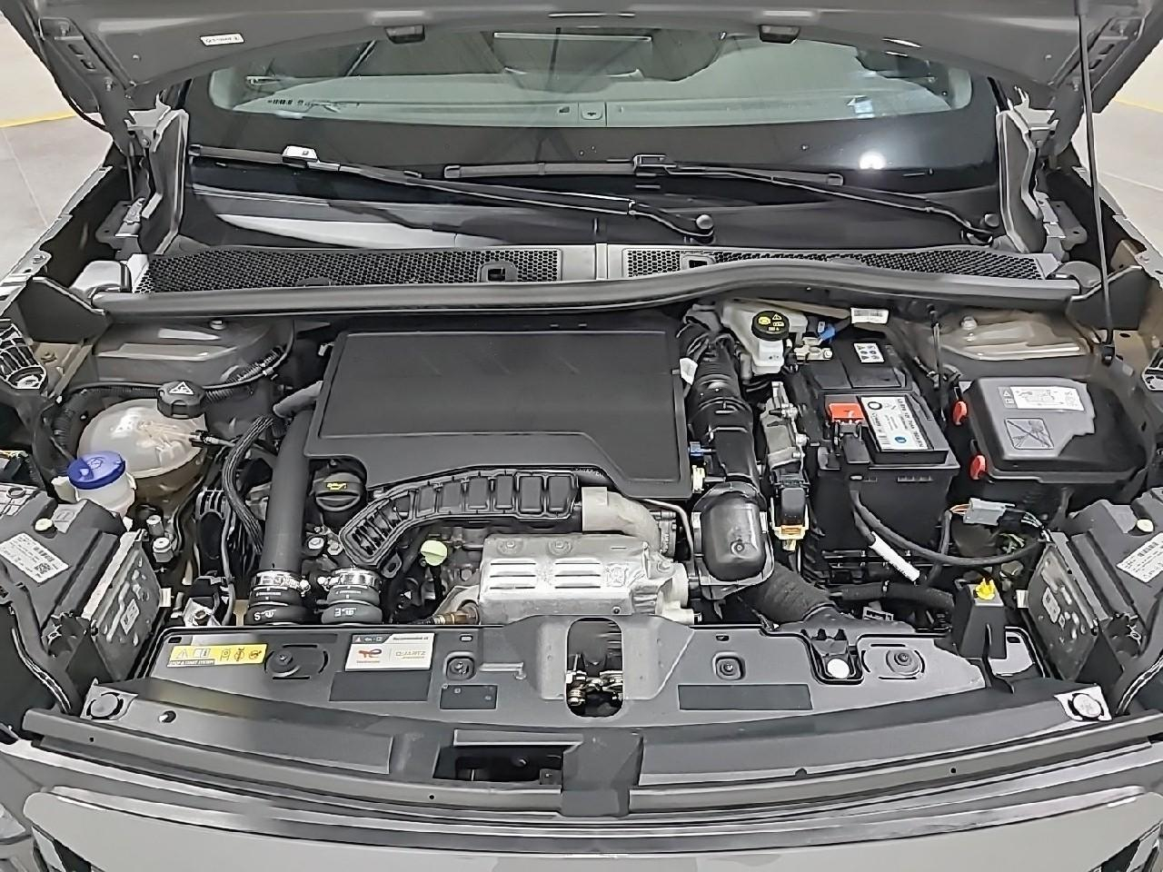 Peugeot 2008 puretech 130 s&s eat8 gt — photo 15