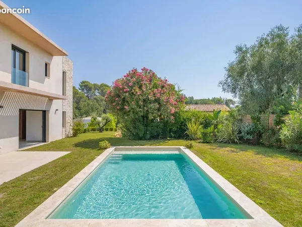 Villa 5 pièces 143 m²