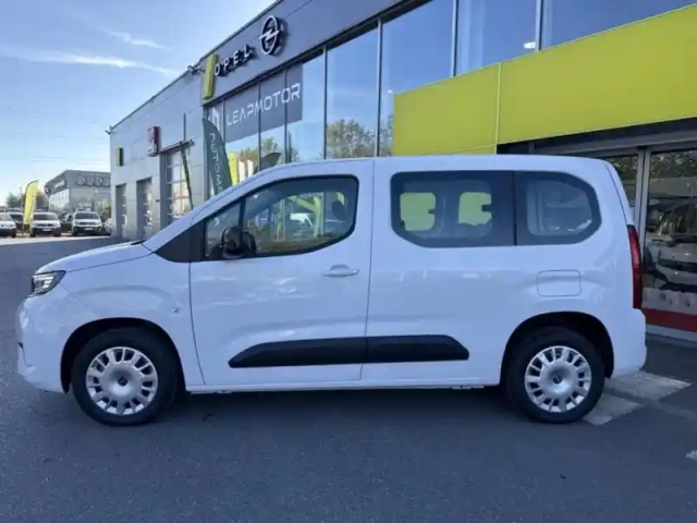 Opel Combo life taille m - electric 136ch - 54 kwh elegance — photo 8