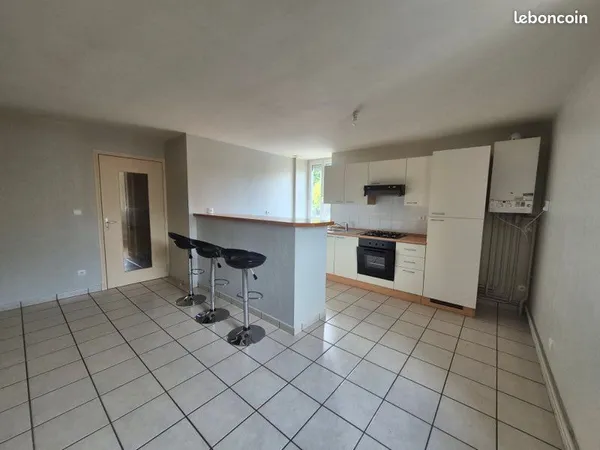 Appartement F2 47 m2 Bromont-Lamothe